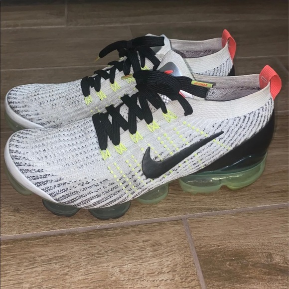 Nike Shoes - Nike Vapormax